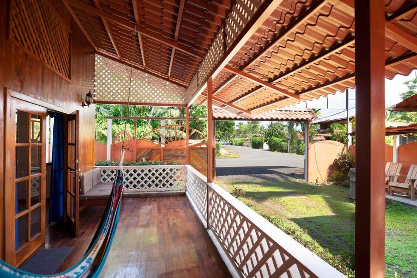 Poolside Beach House At Pangea Lodge Manzanillo  Exterior photo